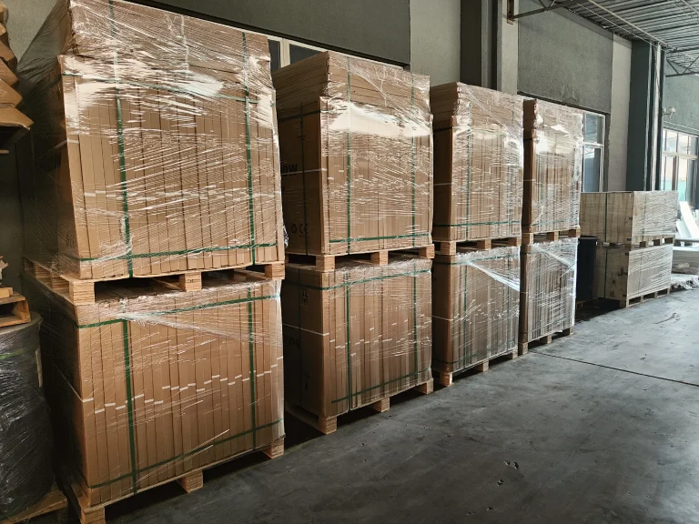 1712899833 Solar Panel factory (2)